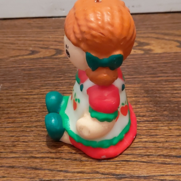 Vintage girl doll candle - Picture 4 of 7